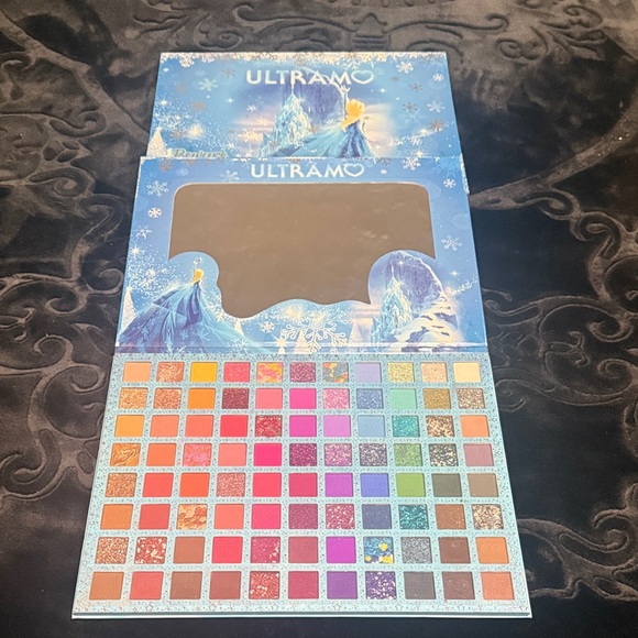 Eyeshadow Palette - Vibrant Multi-Color Collection - Picture 1 of 1